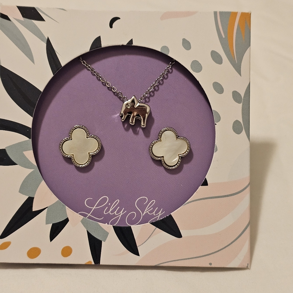 Silver and White Elephant Necklace Set